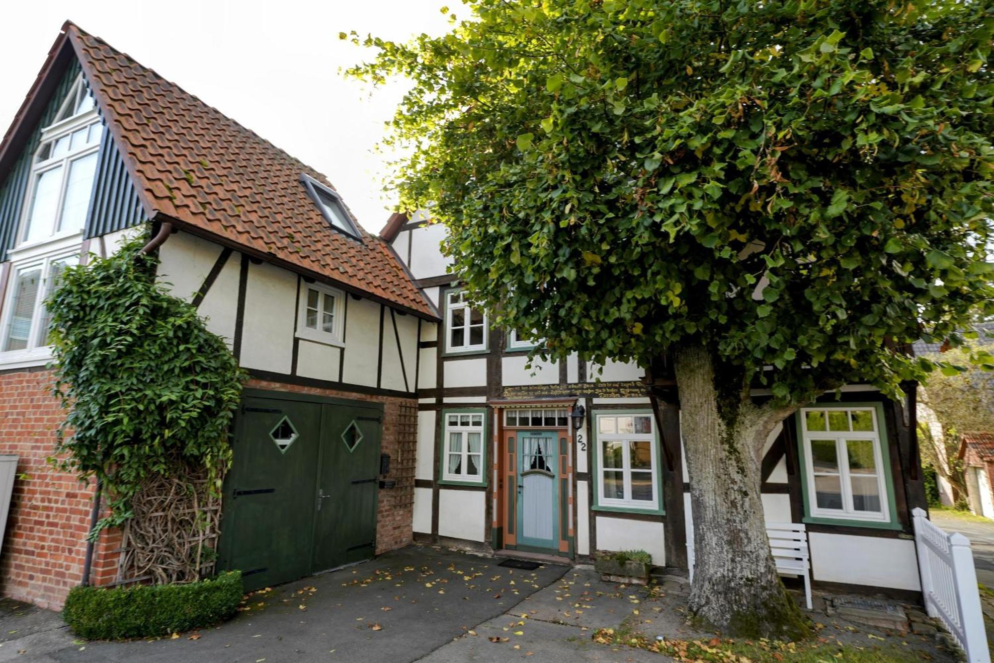 Ferienhaus Altes Wirtshaus Lügde Buitenkant foto